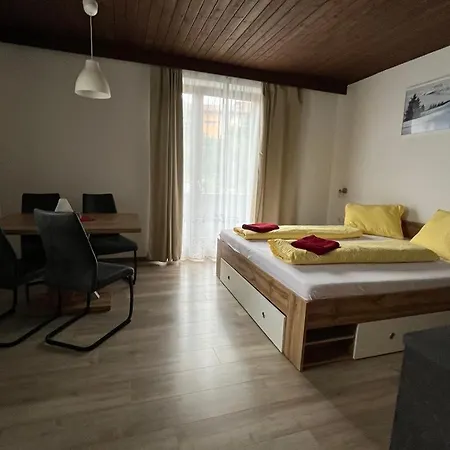 Apartmán Steiner, 6143 Matrei Am Brenner!!check-in Between 15 - 21 O'clock!! No Breakfast